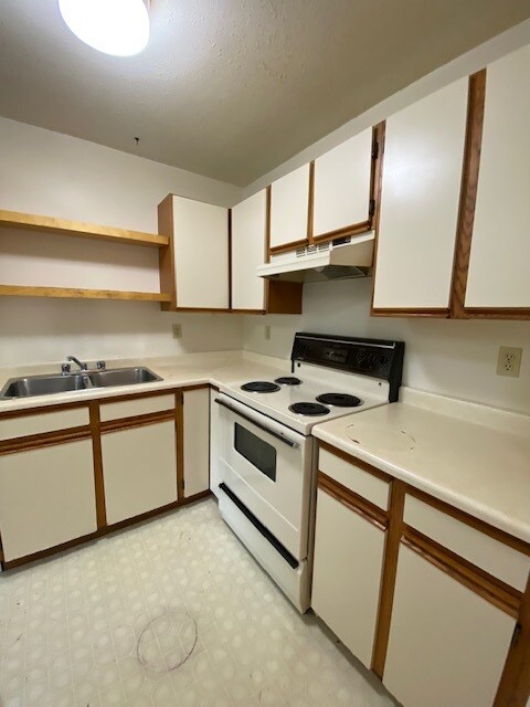 Photo - 1075 Edgett Rd Unit 6