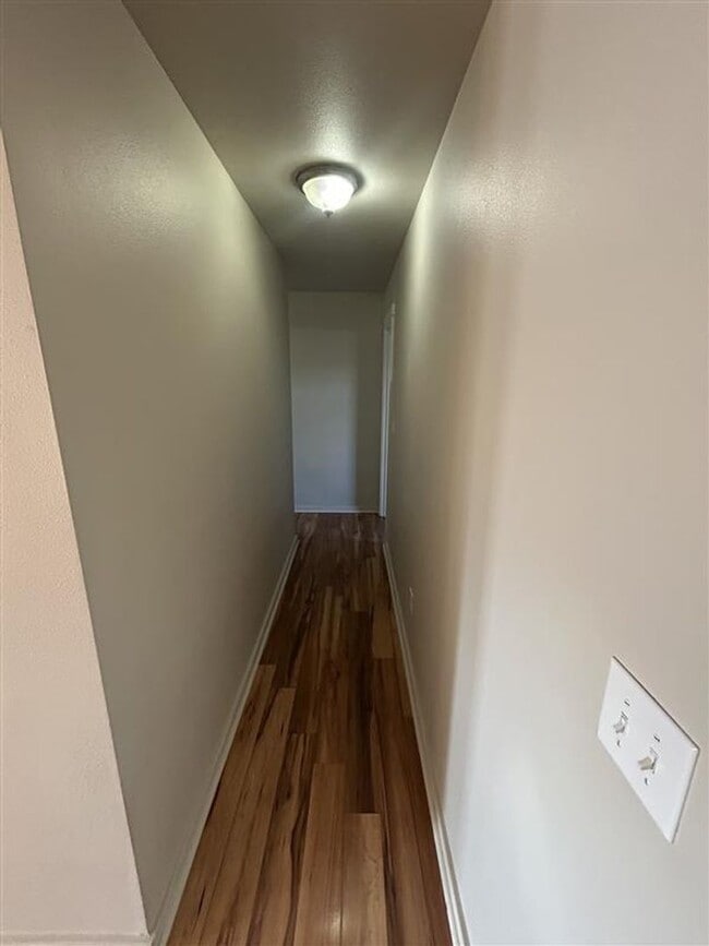 Photo - 211 Walnut Grove Ct Unit A