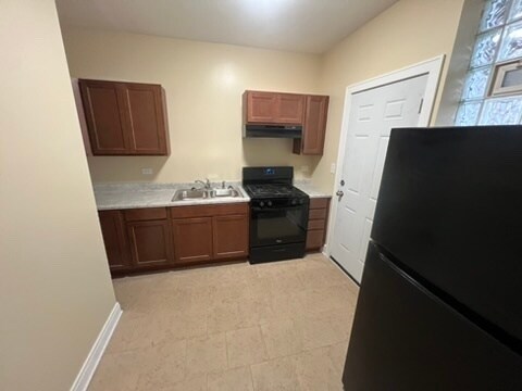 Photo - 655 E 82nd St