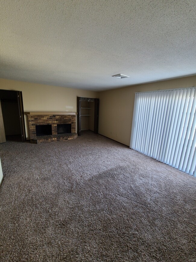 Building Photo - Asbury Court Rental