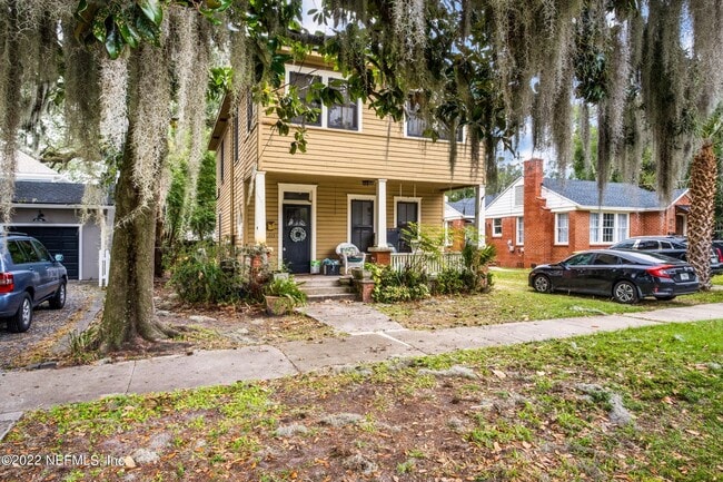 Photo - 1511 Belmonte Ave