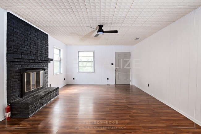 Photo - Updated 3 Bedroom/2 Bathroom Home in Mobile!