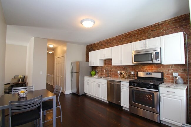 Building Photo - 20 Tennyson St Unit 1 Rental