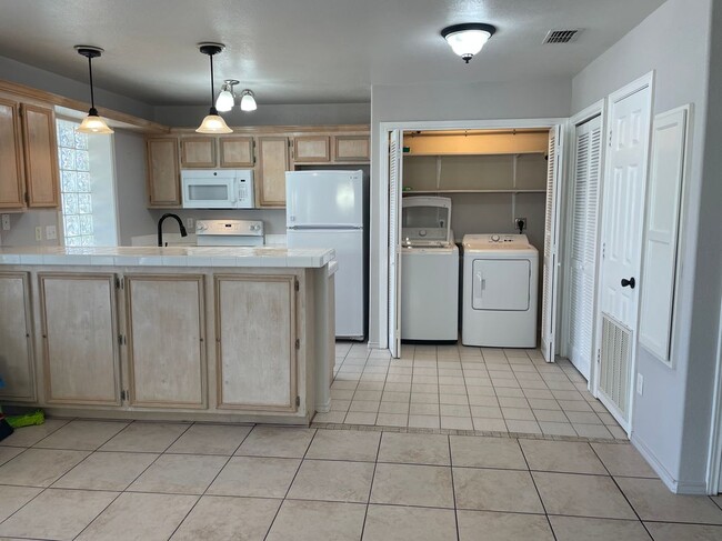 Photo - 108 E Jupiter Ln Unit 1