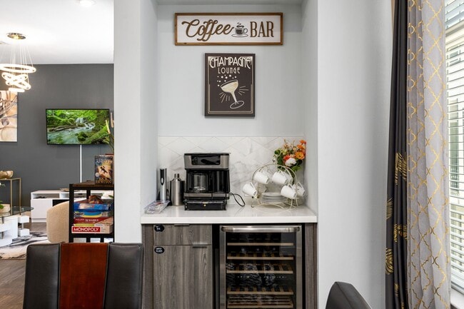 Photo - 5815 Fairdale Ln