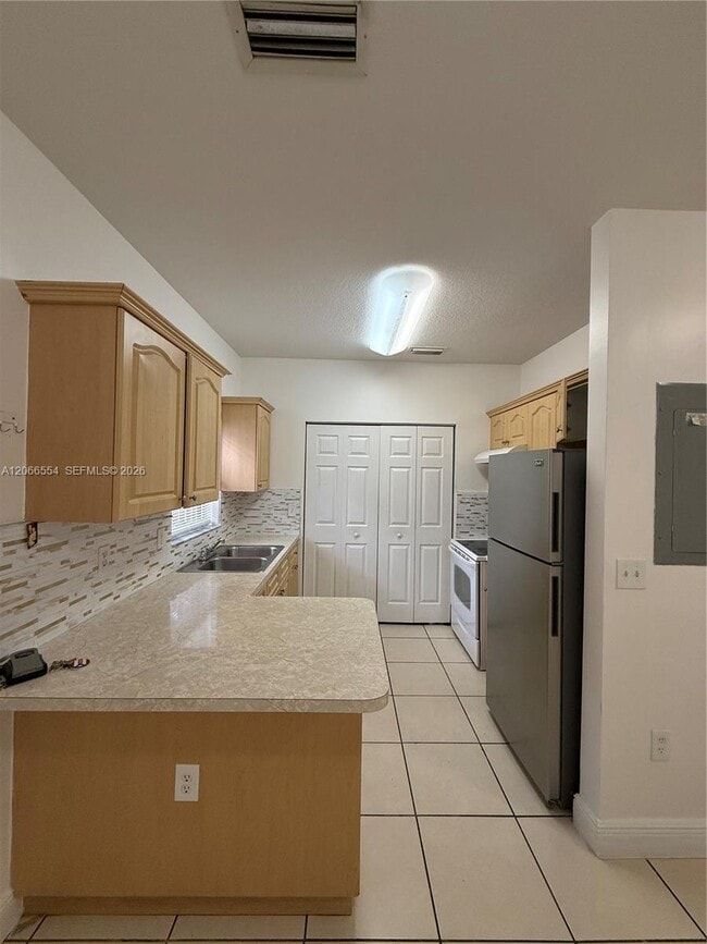 Photo - 761 NW 24th Ct Unit 761