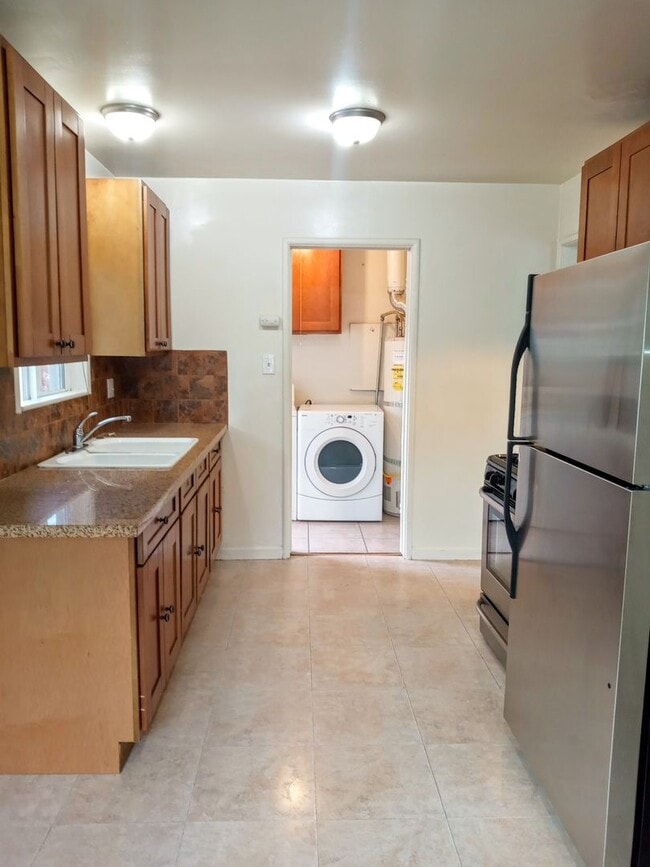 Photo - LAUR62-64 Unit LAUR64