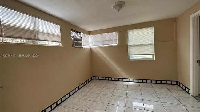 Photo - 1701 NW 13th St