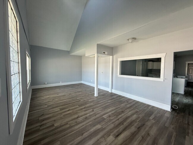 Photo - 2809 Columbia Ave