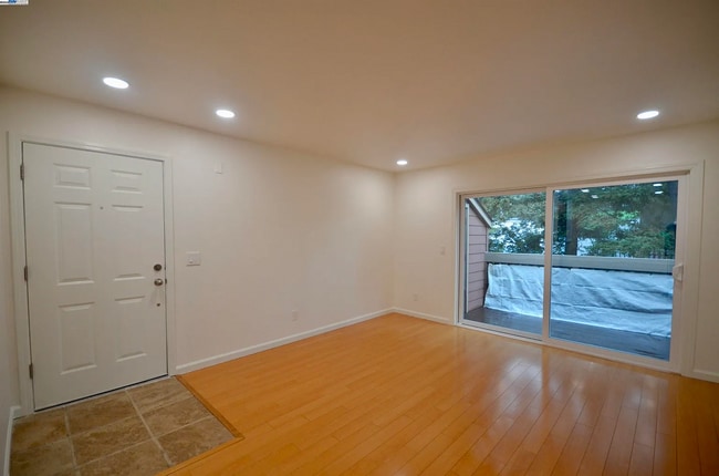 Building Photo - A charming condo nestled in the vibrant he...