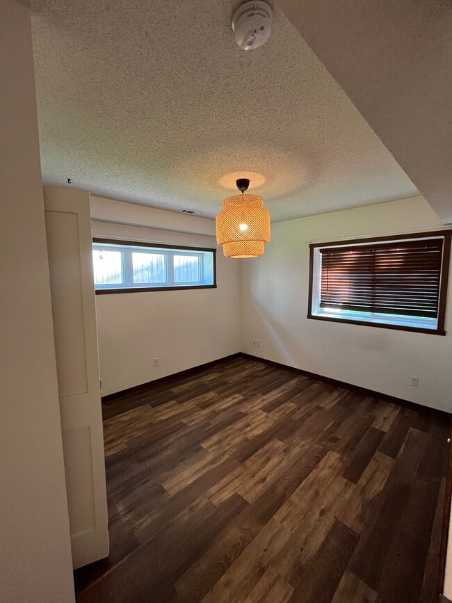 Photo - 3627 Emerson Ave N Unidad Lower