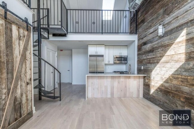 Building Photo - 2 bedroom in ASTORIA NY 11102