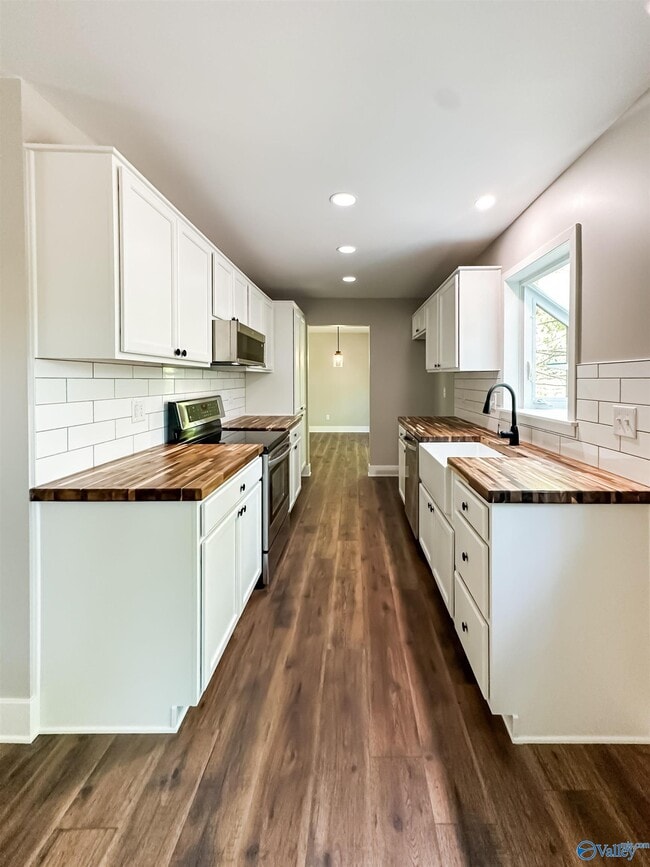 Photo - 11210 Mountain Crest Dr SE
