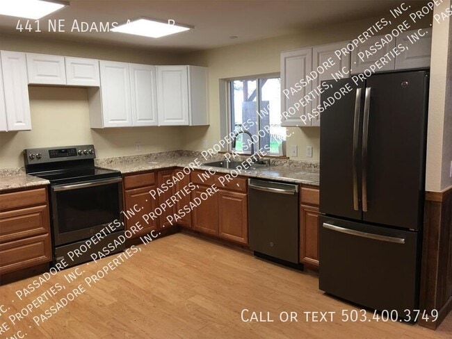 Photo - 441 NE Adams Ave Unit B