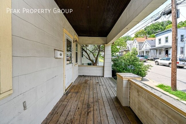 Photo - 409 Ada St