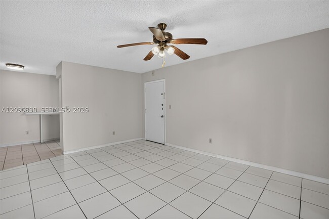 Photo - 10786 N Kendall Dr Unit D14