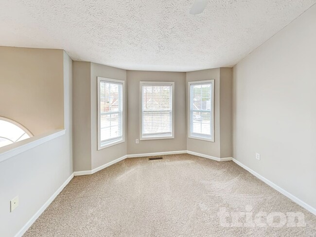 Photo - 126 Remington Pl Dr