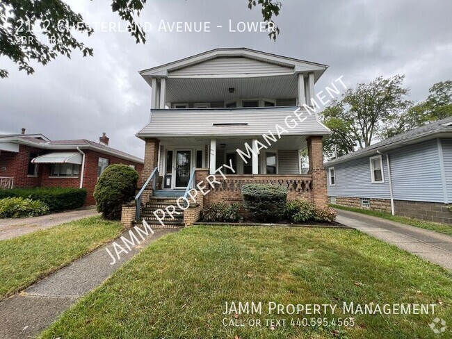 Building Photo - Beautiful 2-Bedroom Duplex Unit Lower Rental