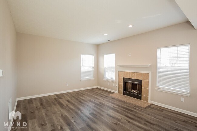 Photo - 115 Thistle Wood Dr
