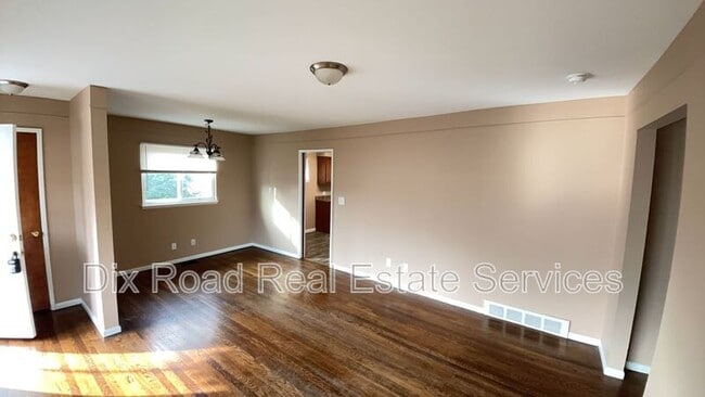 Photo - 5441 Bayside Dr