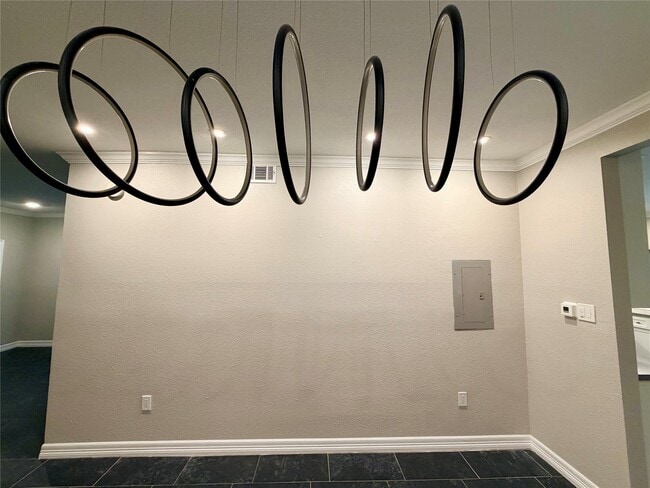 Photo - 811 Threadneedle St Unidad 267