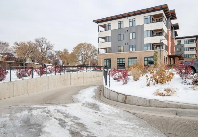 Photo - $2,295 / 2BD Luxury Condo