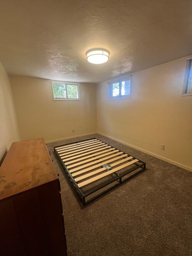 Photo - 430 W 12th Ave