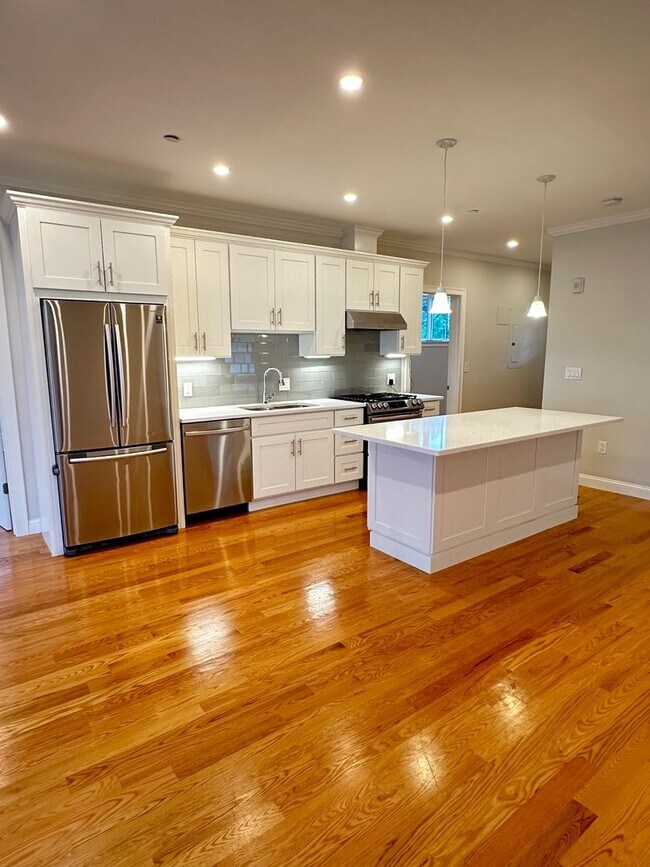 Photo - Jaw-dropping 3bed/3bath with 2 parking spo...