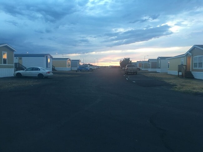 Photo - Nice manufactured home in North Pointe.