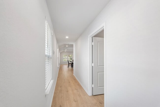 Photo - 177 Grey Slate Ave