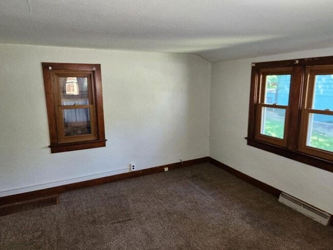 Photo - 7727 W Beachwood Ave