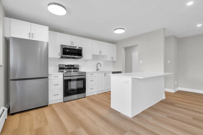 Kitchen - 437 Hazel St