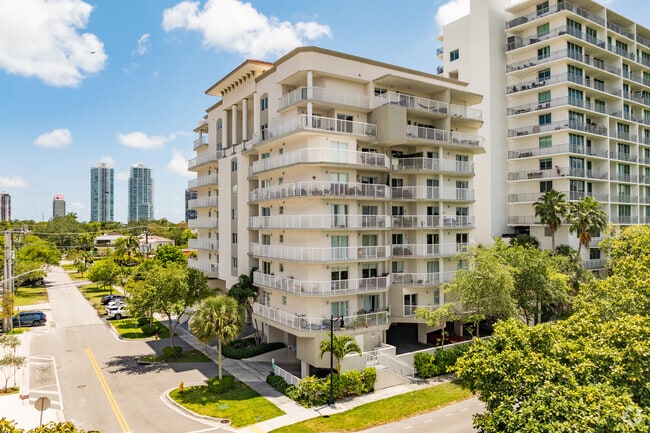 280 SW 20th Rd - Marquis Condo