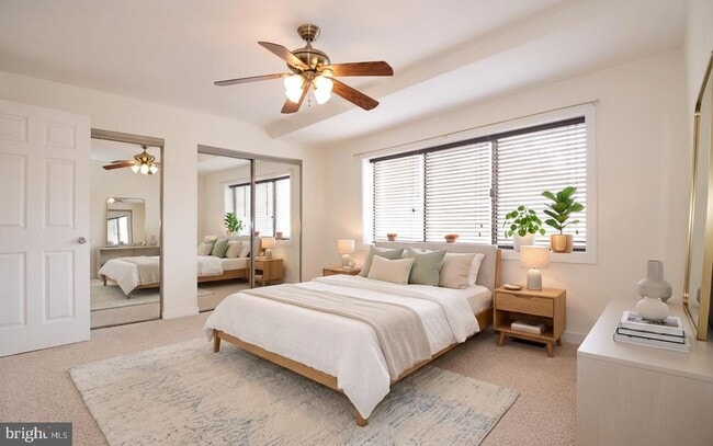 Photo - 3169 Hawthorne Dr NE