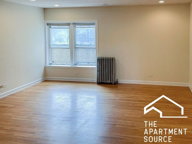 Photo - 3922 N Pine Grove Ave Unit 3