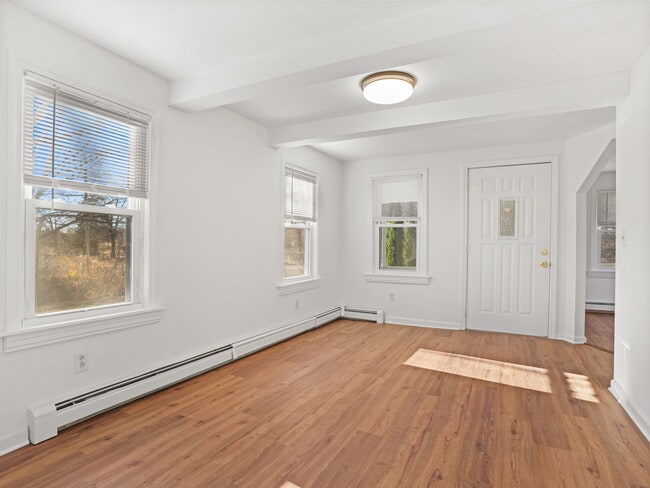 Photo - 500 Sport Hill Rd