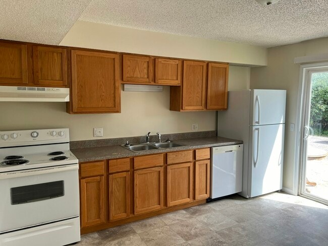 Building Photo - 88 Mesa Rd Unit C Rental