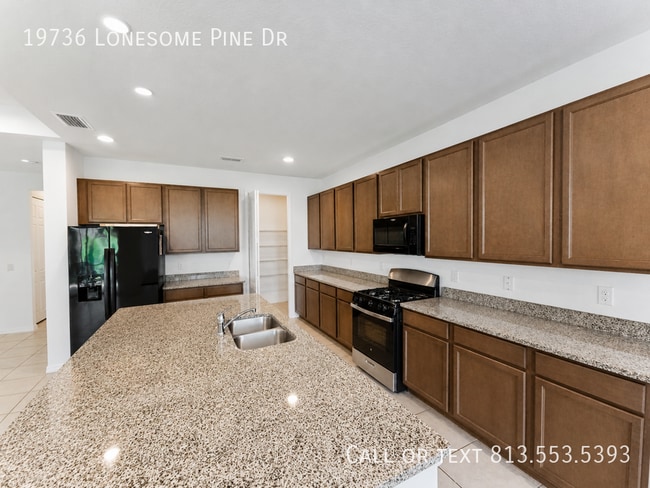 Photo - 19736 Lonesome Pine Dr