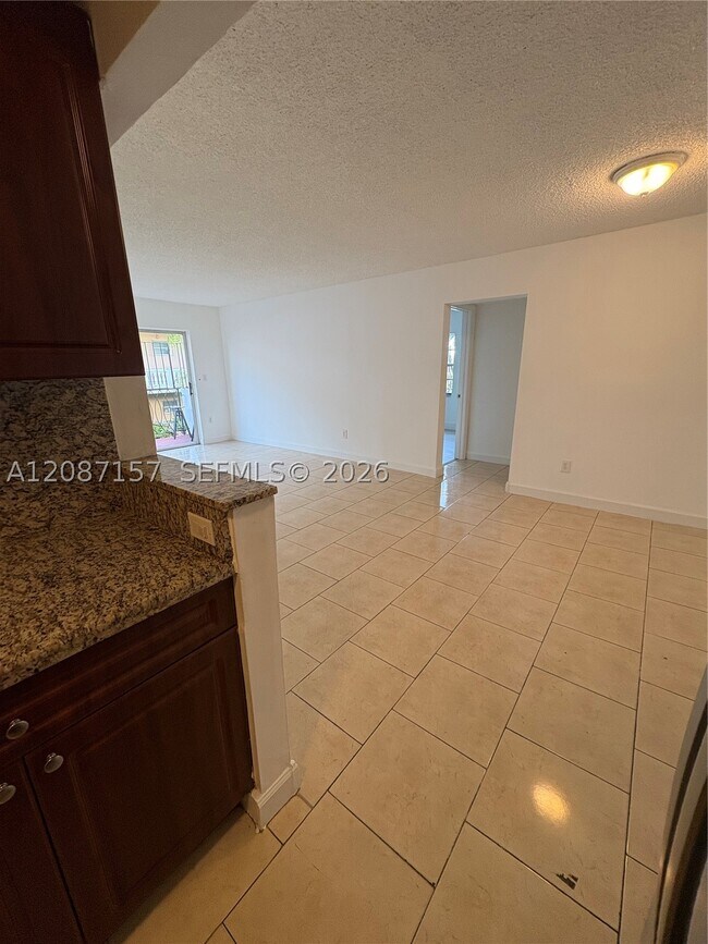 Photo - 633 S Royal Poinciana Blvd Unit B218