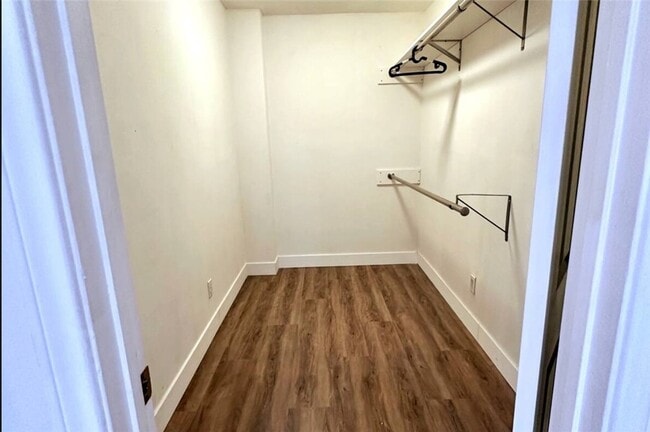 Photo - 425 Lewis Pl