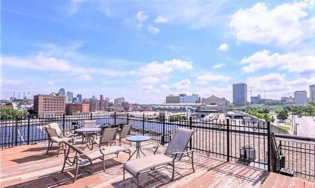 Rooftop patio - 360 W Pershing Rd Unit Liberty Loft 130