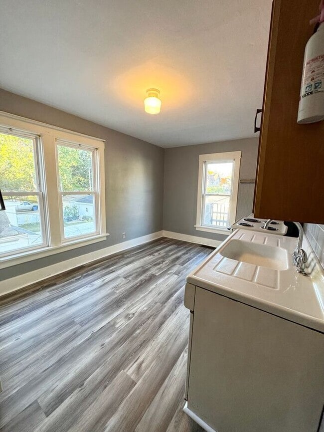 2 Bedroom upper unit in St. Joseph House House Rental in Saint Joseph