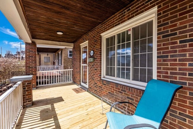Photo - 240 Ridgewood Ave