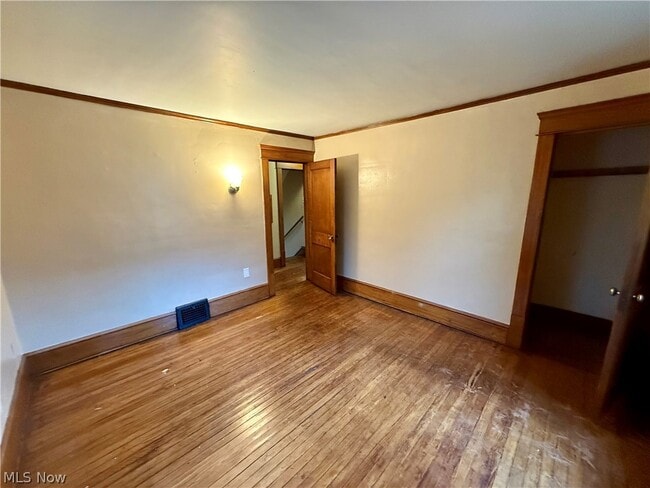 Photo - 707 Hazel St