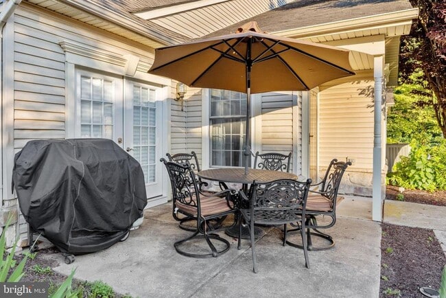 Photo - 319 Starflower Ln