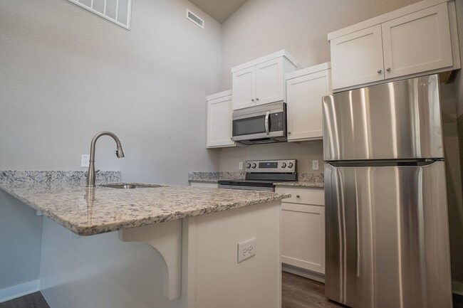 774 N Honey Locust Bnd