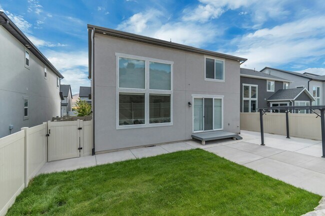 Photo - 1316 W Quailhill Rd