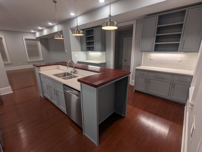 Photo - 35 Clinton Ave