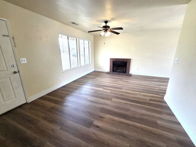 Photo - Beautiful 3 Bedroom 2 Bath Home near Monache High School