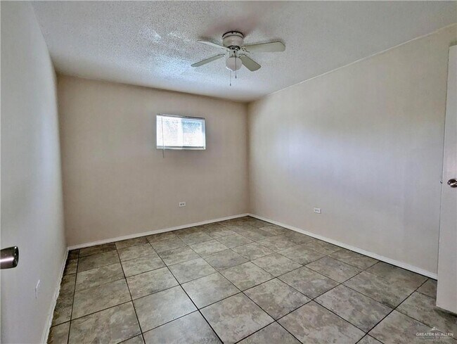 Photo - 1811 Perkins Ave Unit 5